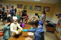 LS-Halloween-distribution-des-bonbons